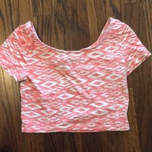 Super cute crop top!